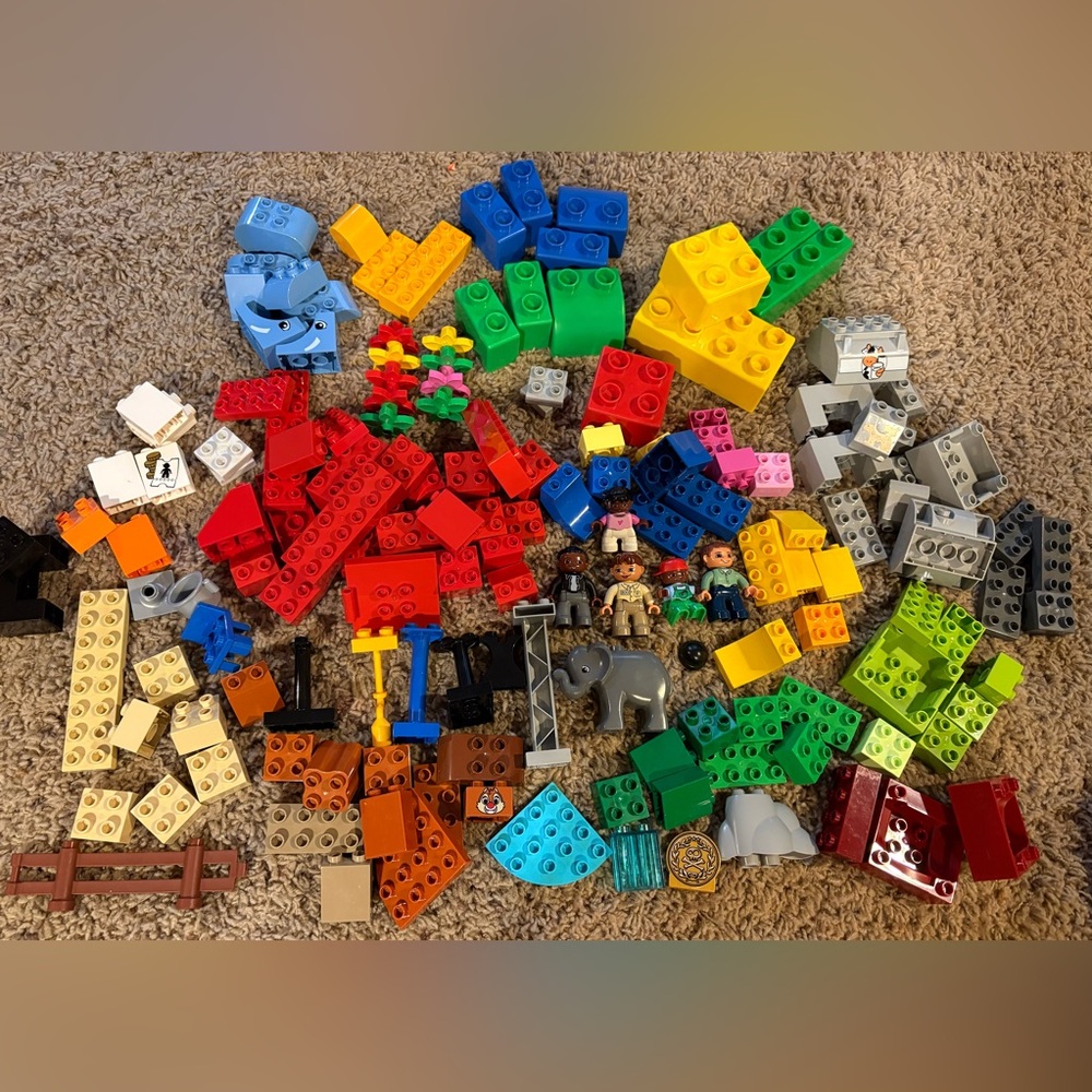Lego Duplo Bricks & Duplo People, Elelphant